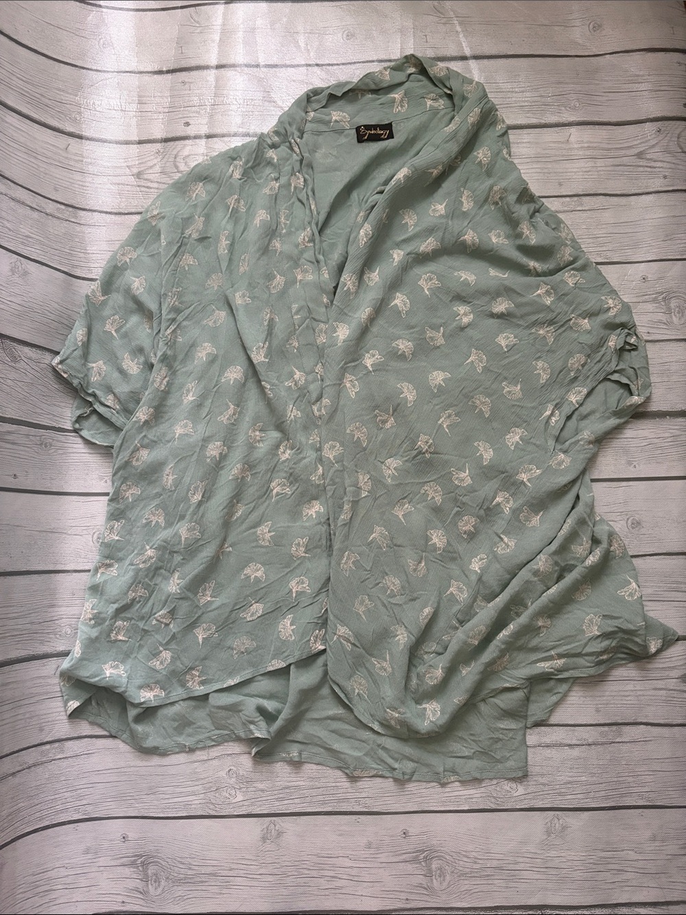 Light Mint Floral Open-Front Kimono by Symbology